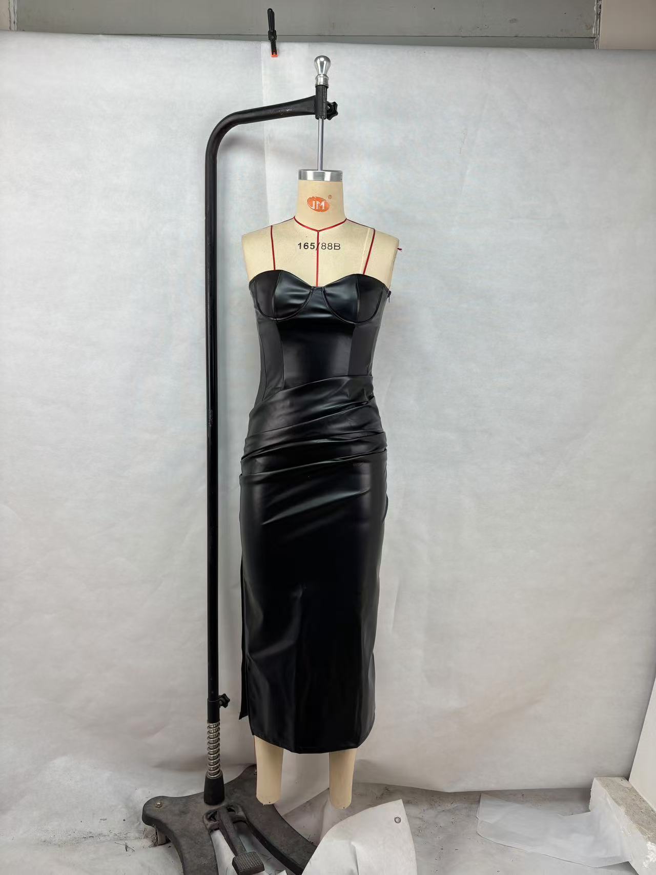 SORAYA – Robe Longue Bustier Effet Cuir