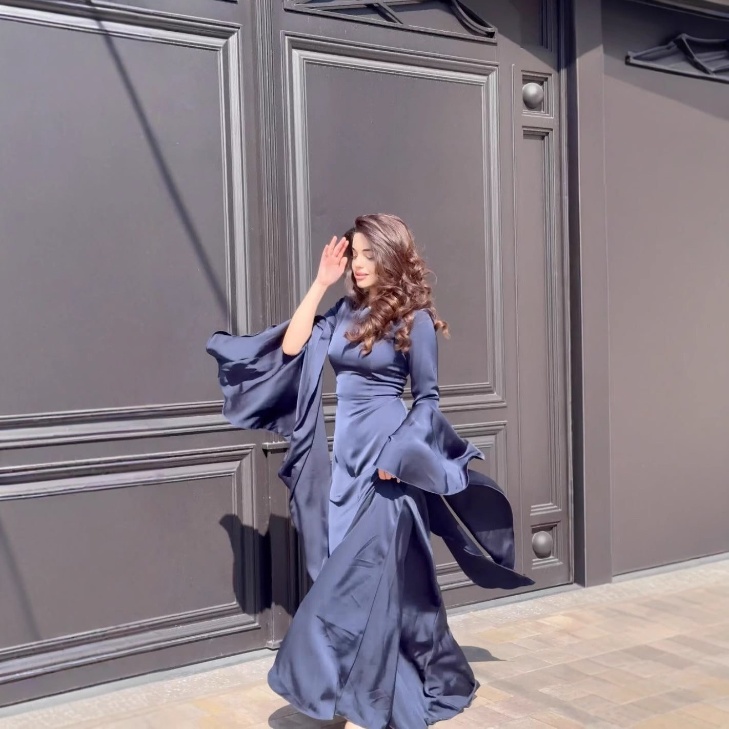 Autumn And Winter New Large Swing Floating Sleeve Evening Dress