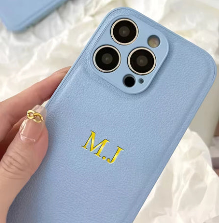 Niani – Coque Luxe Personnalisée en Similicuir avec Nom Doré ✨ (iPhone )