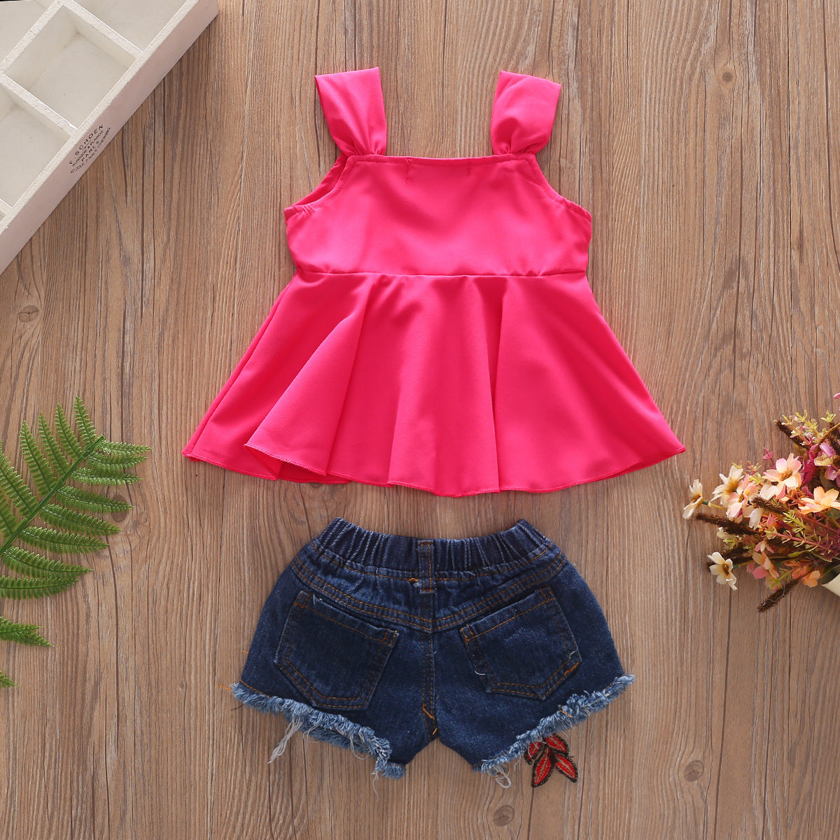 🔥 Ensemble Fille Débardeur Rose & Short Jean Déchiré – Look Tendance