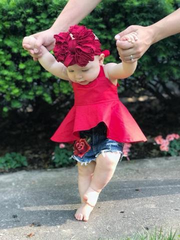 🔥 Ensemble Fille Débardeur Rose & Short Jean Déchiré – Look Tendance