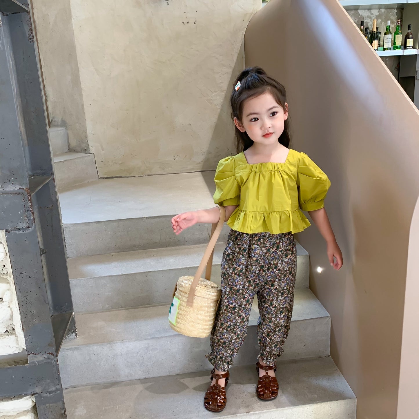 Girls' Short Puff Sleeve Top With Floral Trousers