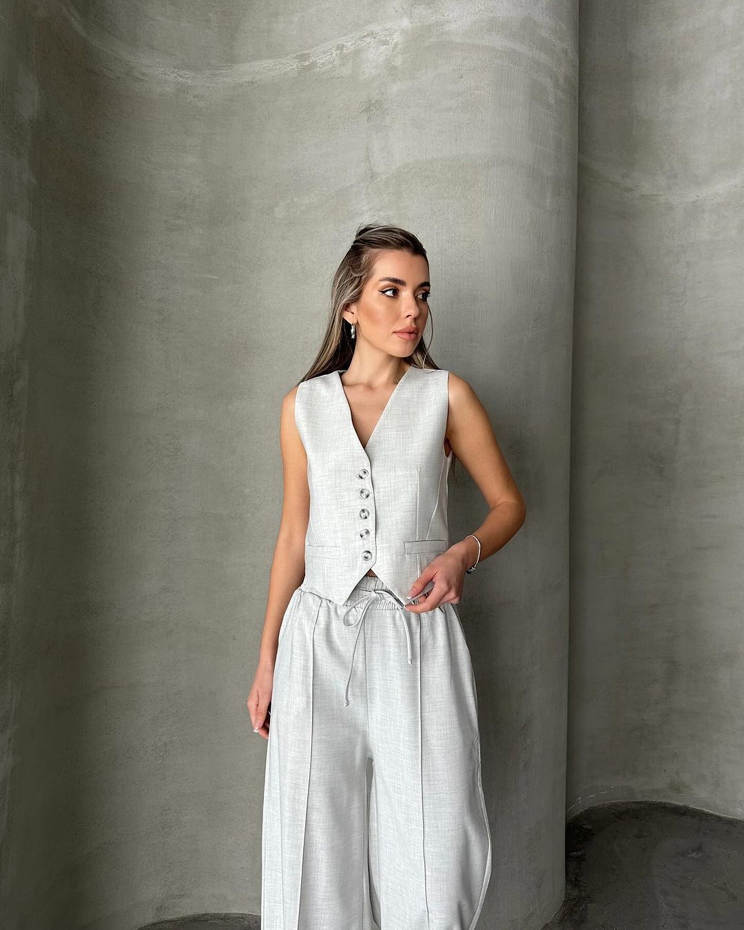 Fashion Casual Summer Women's Sleeveless Vest Lace-up Trousers Two-piece Set