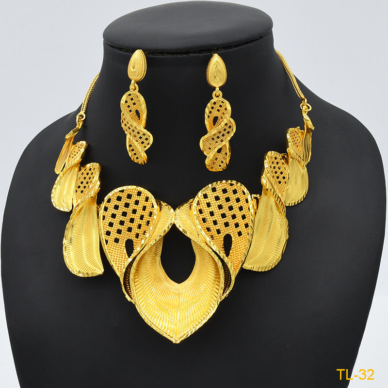 Ensemble Collier & Boucles d’Oreilles – Plaqué Or 24K