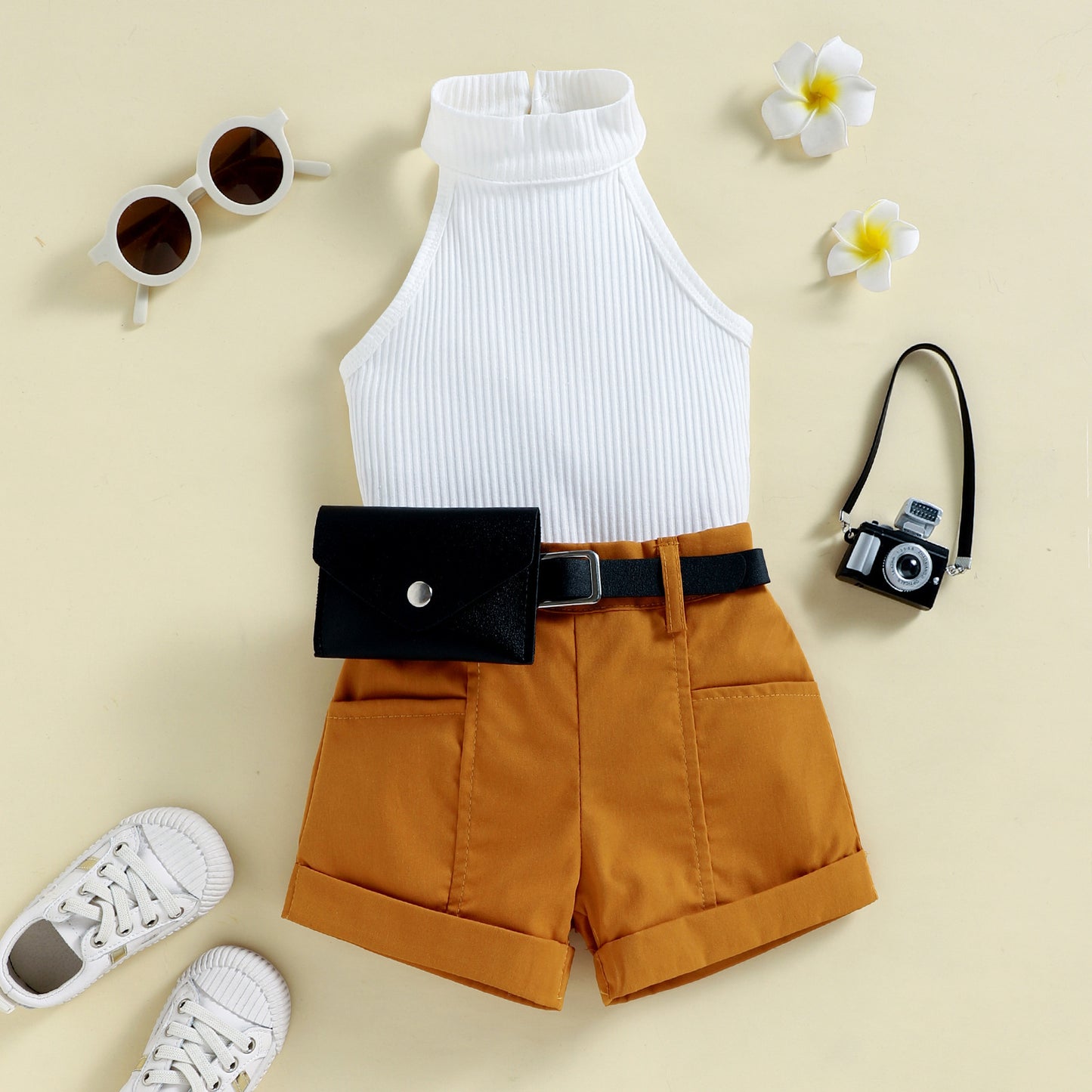 ✨ Ensemble Estival Sans Manches – Haut à Rayures & Short Volanté