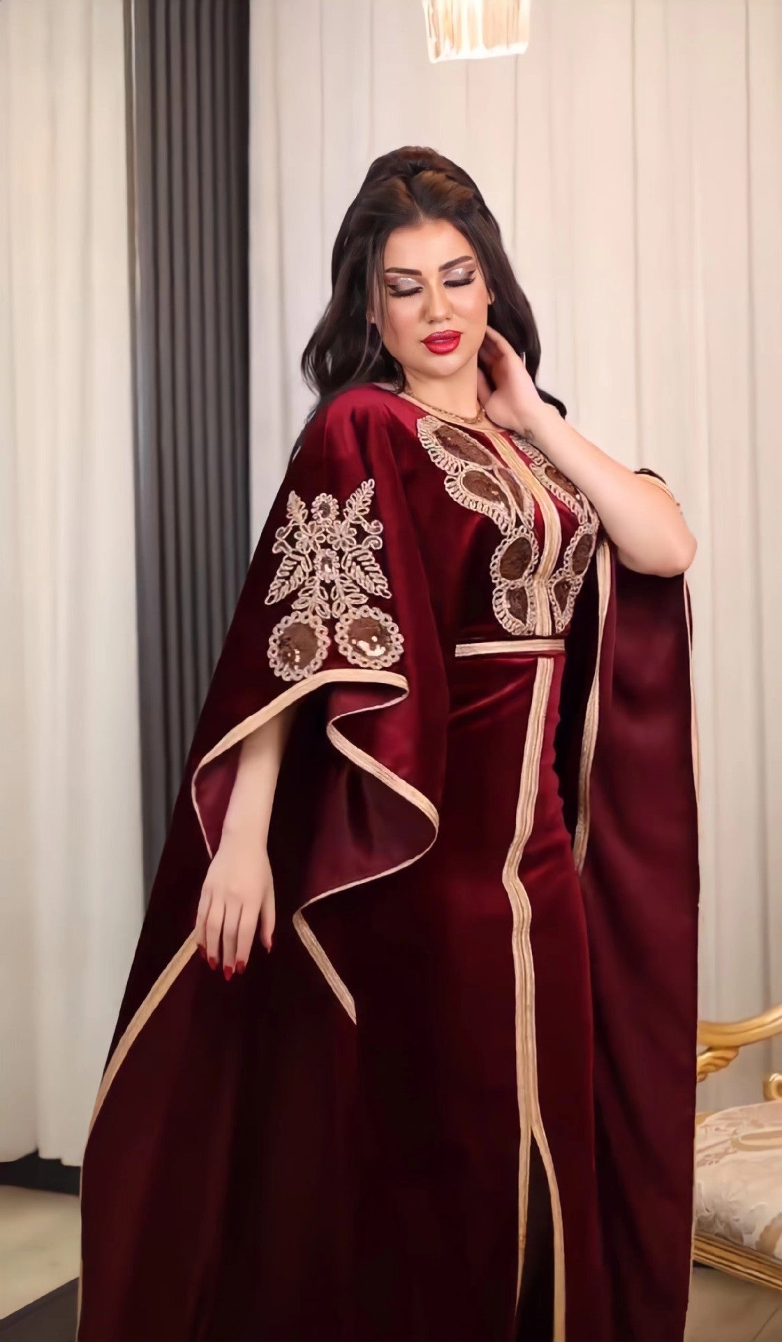 Tening – Velours Doré & Éclat Royal