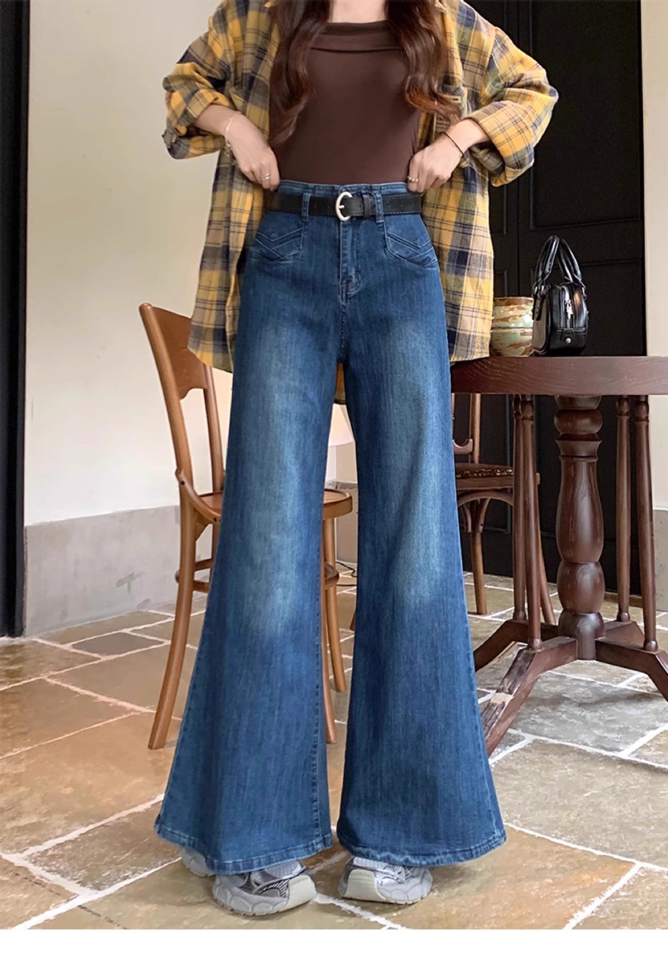 Pantalon Femme Taille Haute – Coupe Droite & Jambe Large