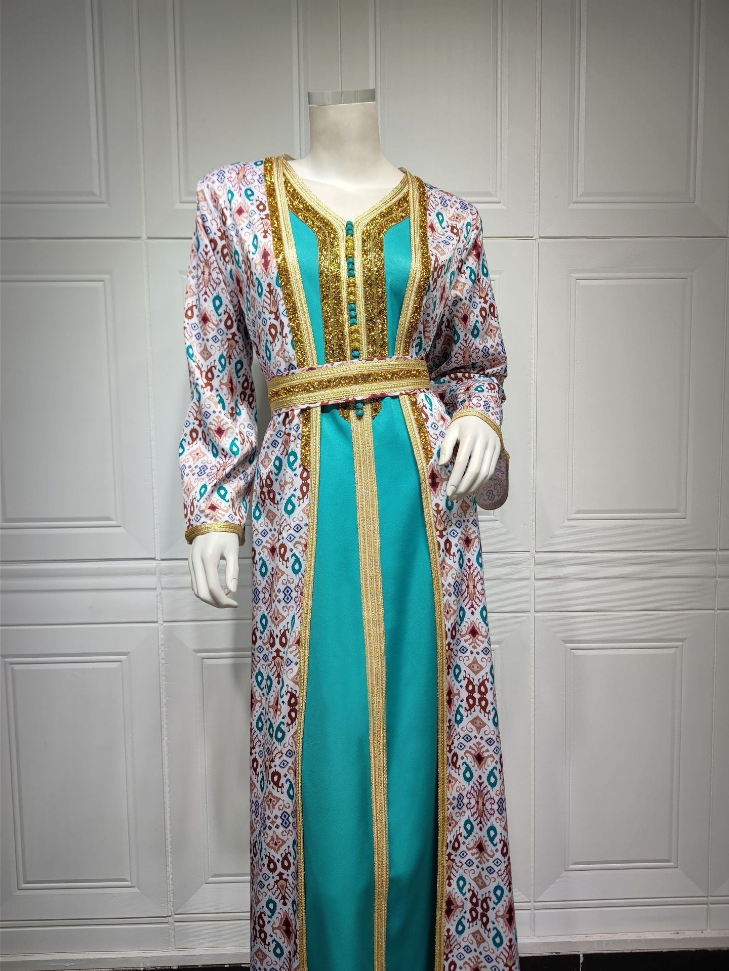 đșKhadija â Ensemble ĂlĂ©gant Deux PiĂšces Ă lâĂme Saoudienne