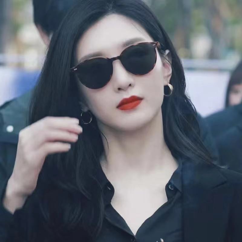 🕶️ KOBA – Lunettes de Soleil Réfléchissantes Unisexe à Style Haut de Gamme 🔥