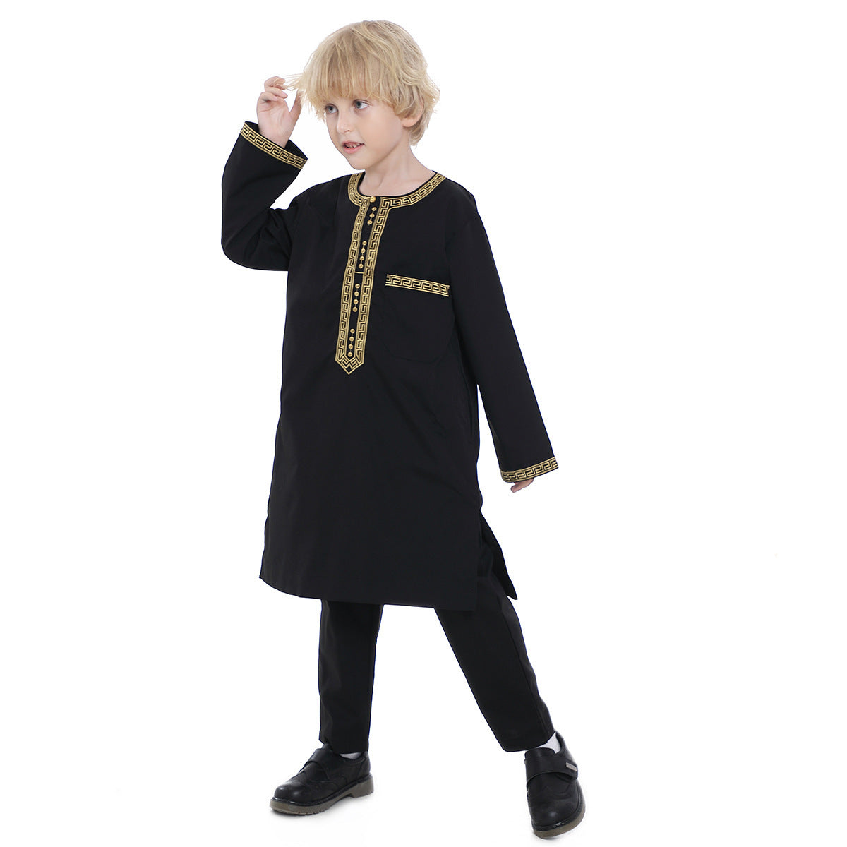 Middle East Teen Boy Embroidered Robe Suit