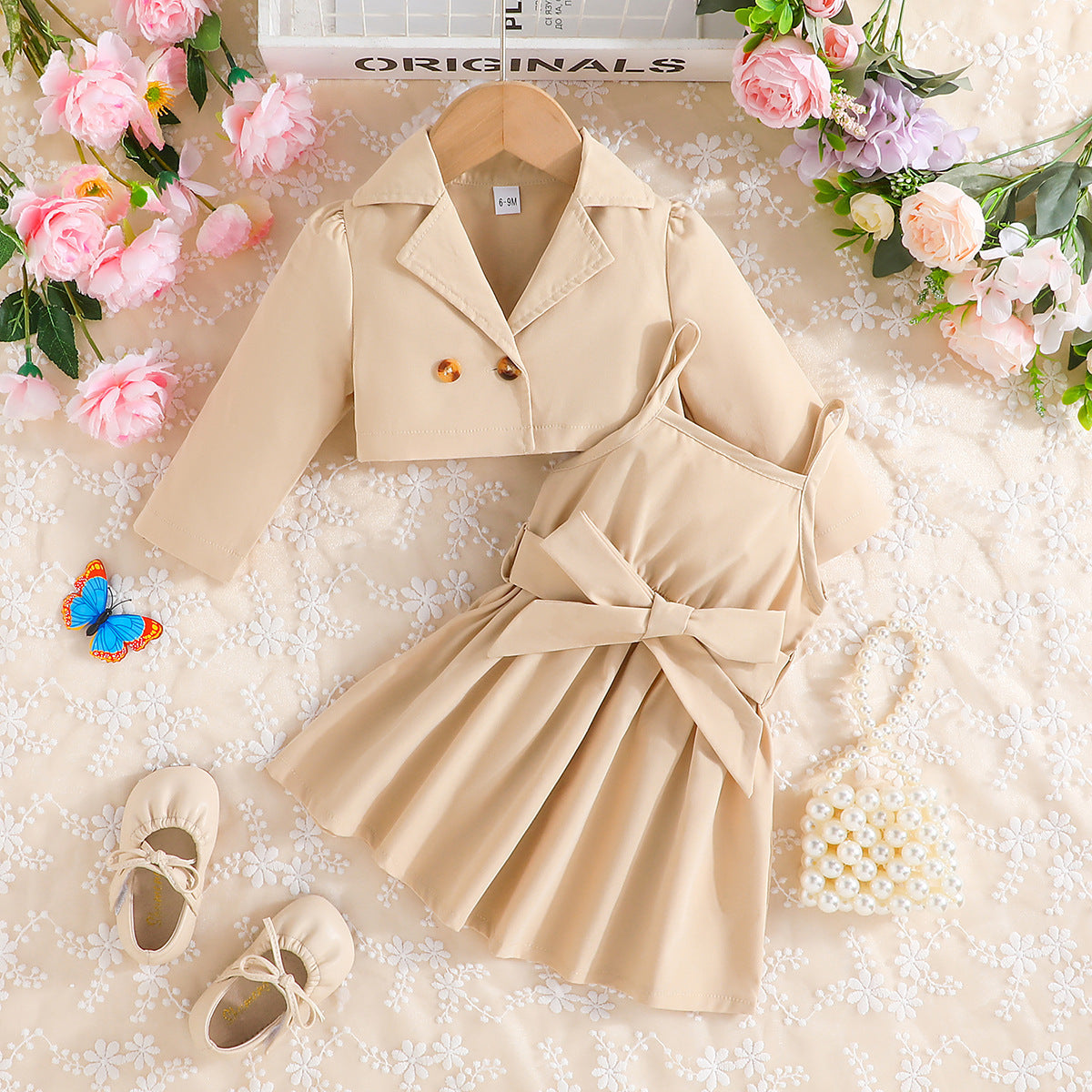 👗 Ensemble Chic Bébé Fille – Veste & Jupe Bretelles (2 Pièces)