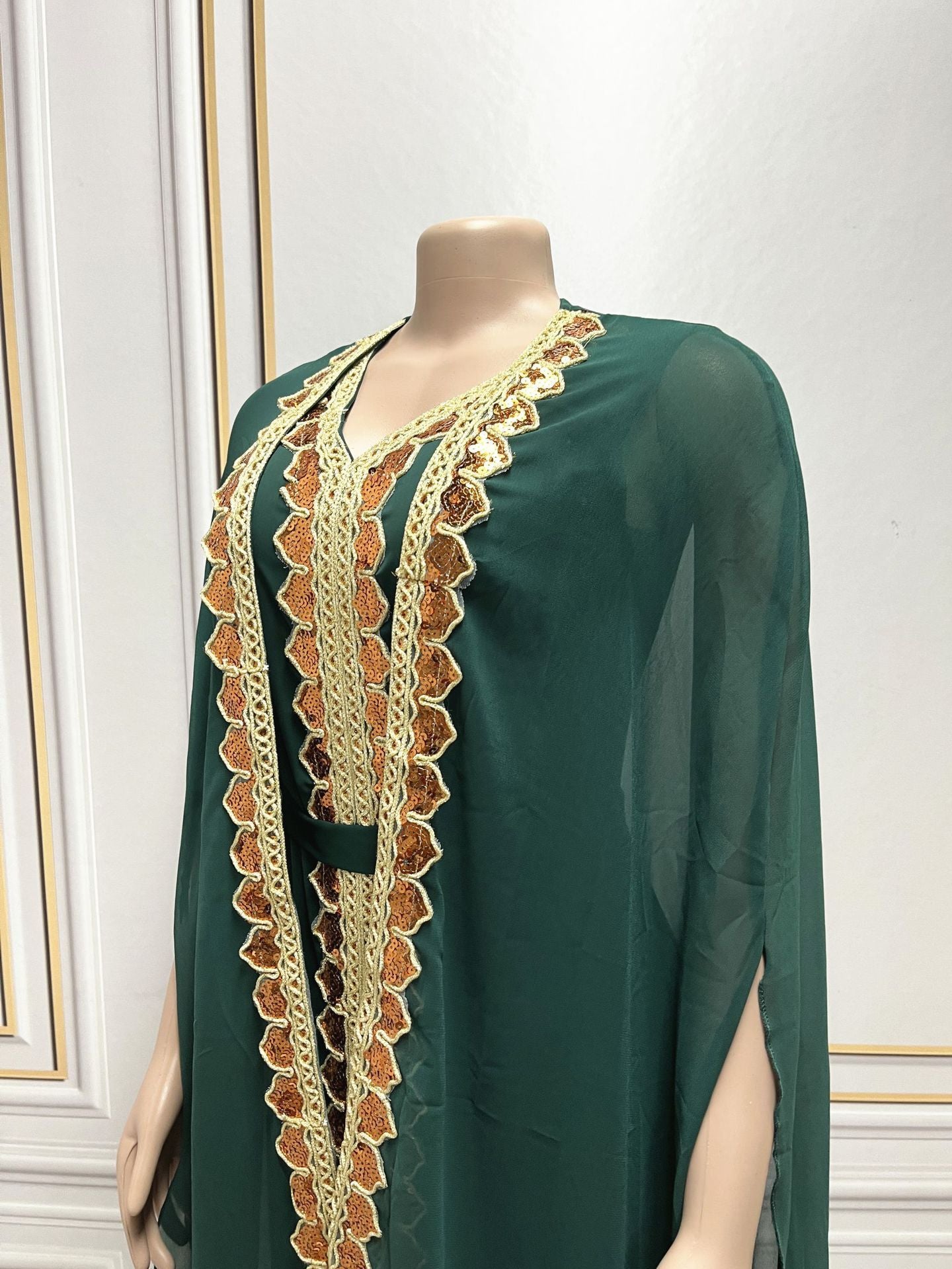 ✨ SAHRAA – Robe Kaftan Luxe à Sequins 🕌