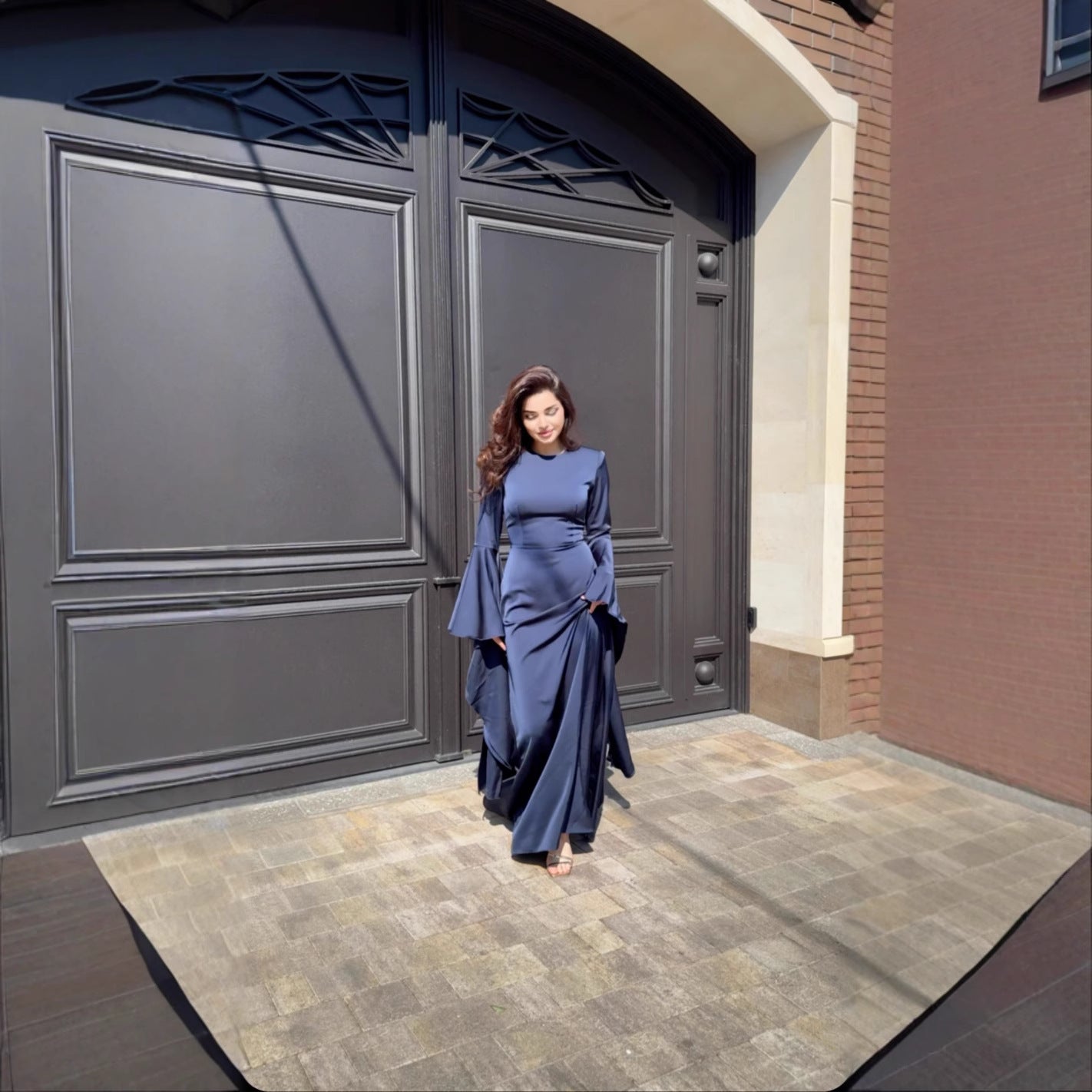 Autumn And Winter New Large Swing Floating Sleeve Evening Dress