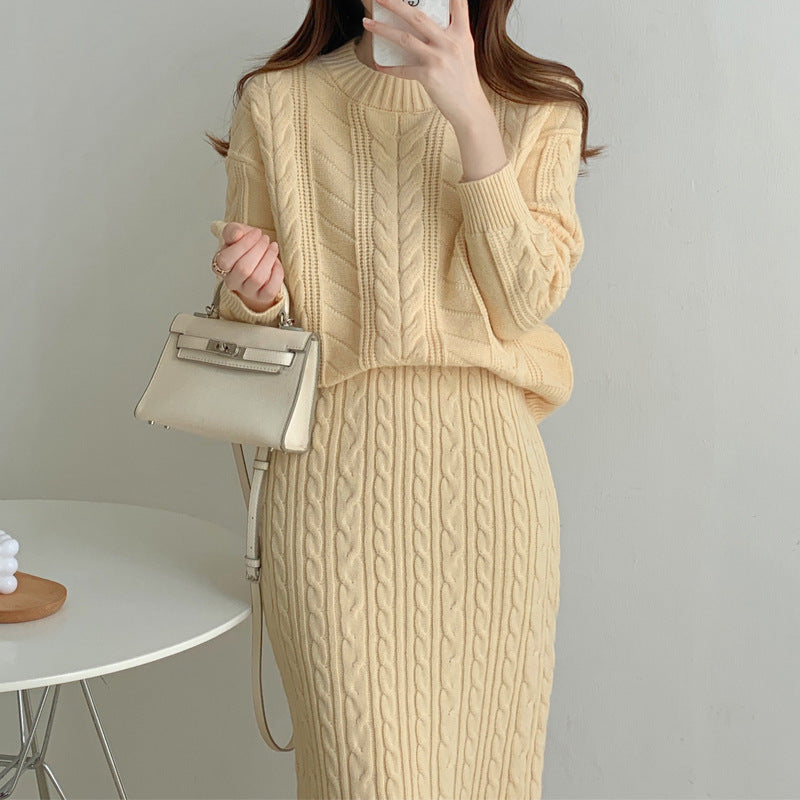 Liréa – Ensemble Pull Twist Slim + Jupe Mi-longue Tricotée