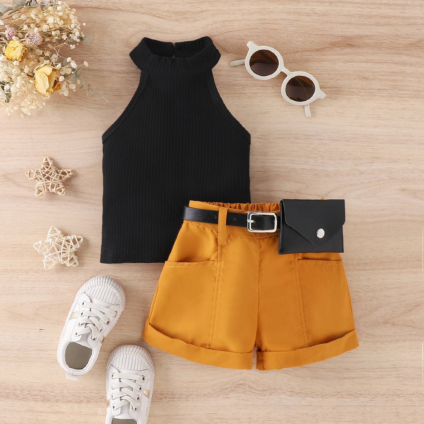 ✨ Ensemble Estival Sans Manches – Haut à Rayures & Short Volanté