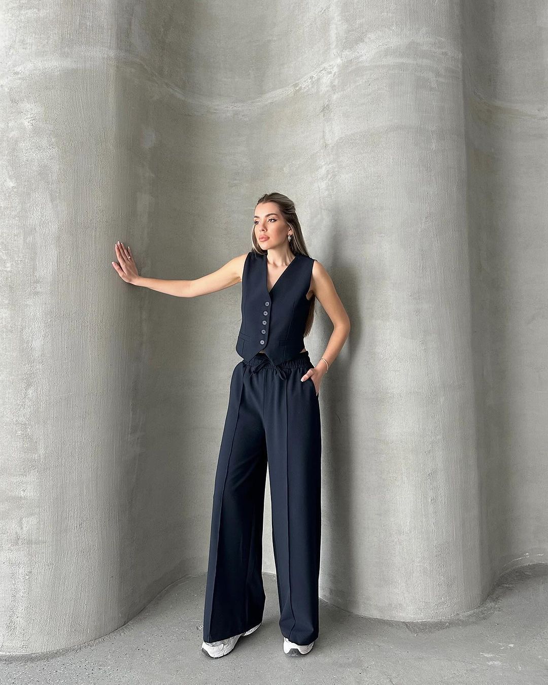 Fashion Casual Summer Women's Sleeveless Vest Lace-up Trousers Two-piece Set