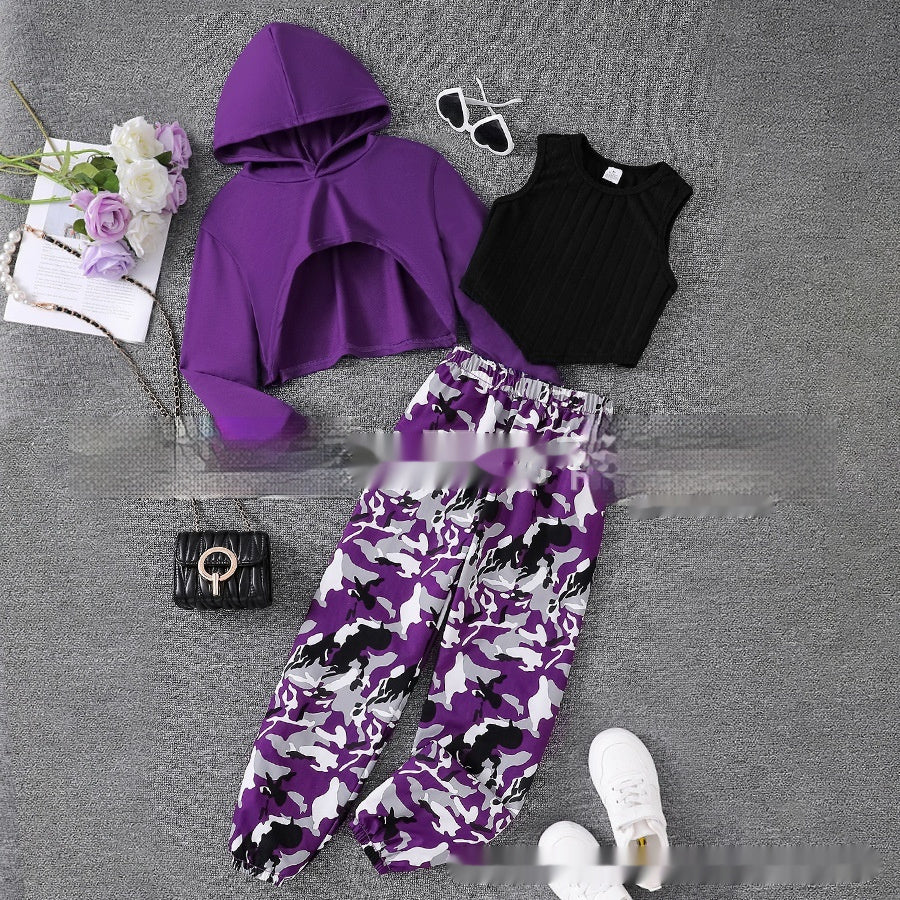 🧥 Crop Hoodie, Tank Top & Camouflage Pants (3 Pieces)