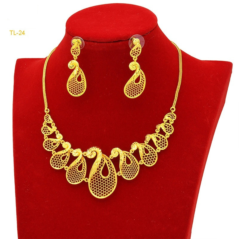Ensemble Collier & Boucles d’Oreilles – Plaqué Or 24K