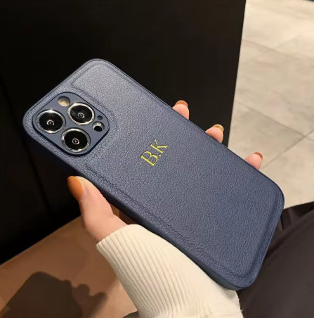 Niani – Coque Luxe Personnalisée en Similicuir avec Nom Doré ✨ (iPhone )