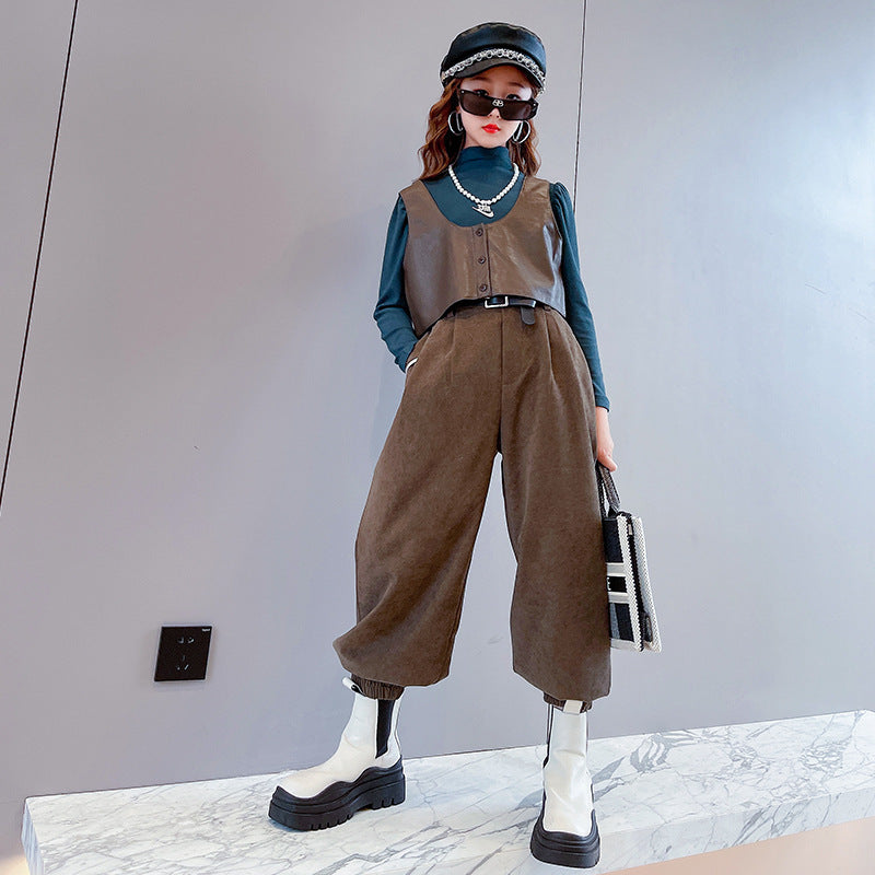 Iconique Gilet Cuir & Pantalon Harem