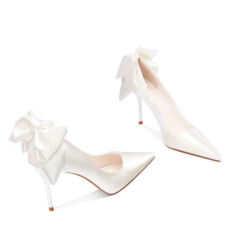 👠 Escarpins Élégance Suprême – Talon Aiguille avec Nœud Féminin