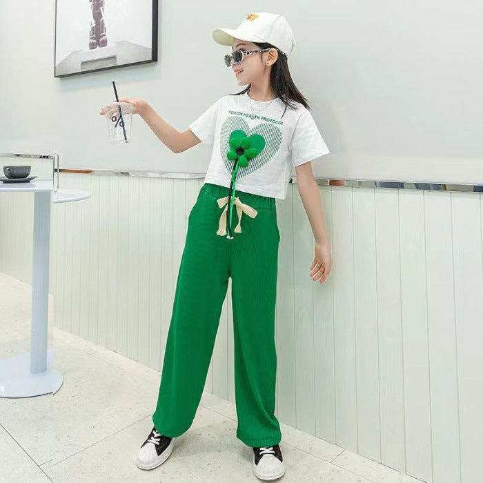 Look Chic d’Été Haut Léger & Pantalon Fluide