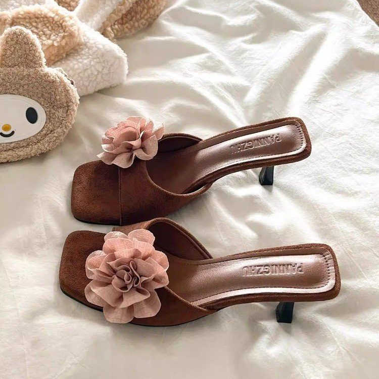 Mules Daim Floral Talon Carré