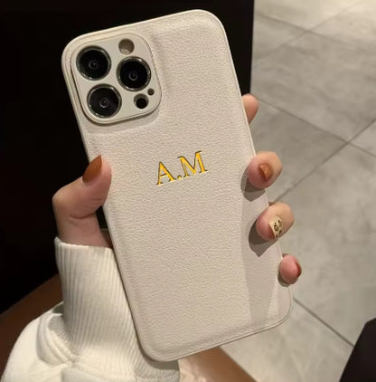 Niani – Coque Luxe Personnalisée en Similicuir avec Nom Doré ✨ (iPhone )