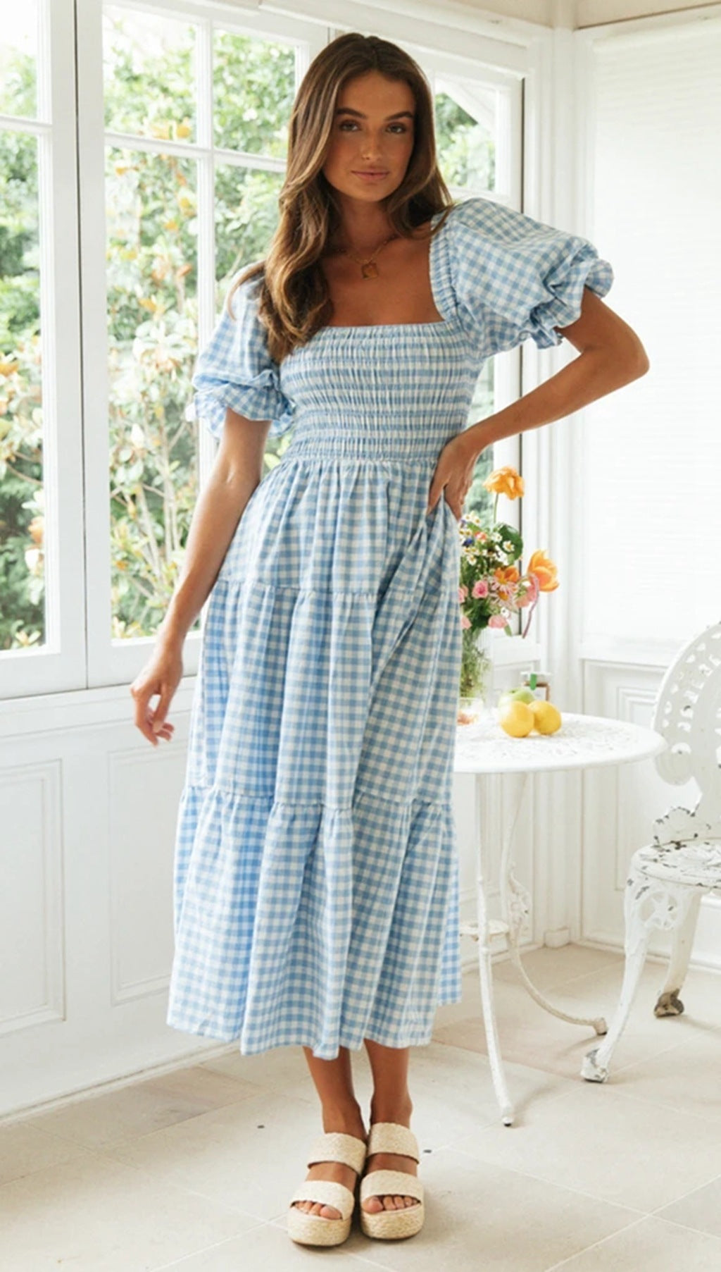 Douce Brise à Carreaux – Manches Bouffantes & Taille Haute