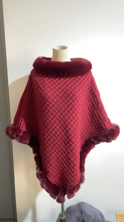 Raniya – Cape Femme Luxe avec Col en Fourrure Rex