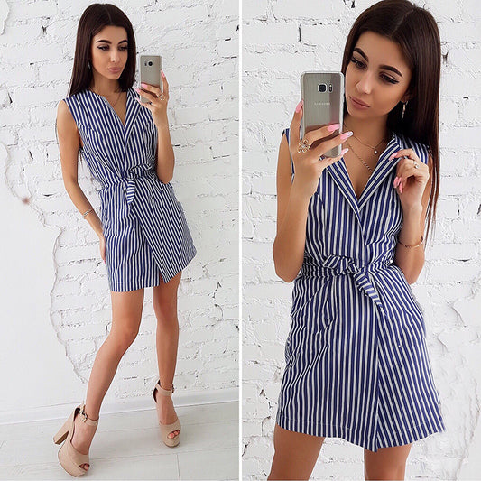 StripeTie  Robe Courte à Rayures & Ceinture