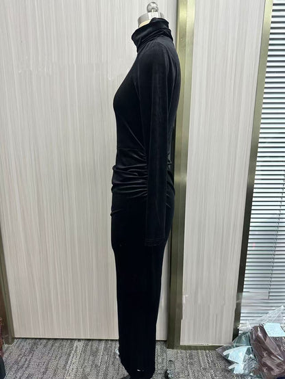 Selma – Robe Velours Noire Col Demi-Roulé