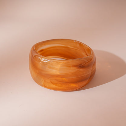 Amber Bracelet Résine Large Bord Irrégulier Tan