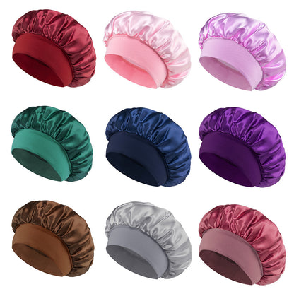 Mimi– Bonnet Satin Large Bord Classique
