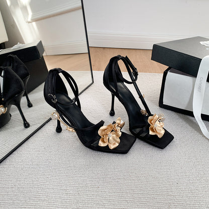 Sandales Aiguille Bout Carré Satin