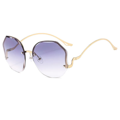 🕶️ NIARA – Lunettes Solaires Futuristes 🌈✨