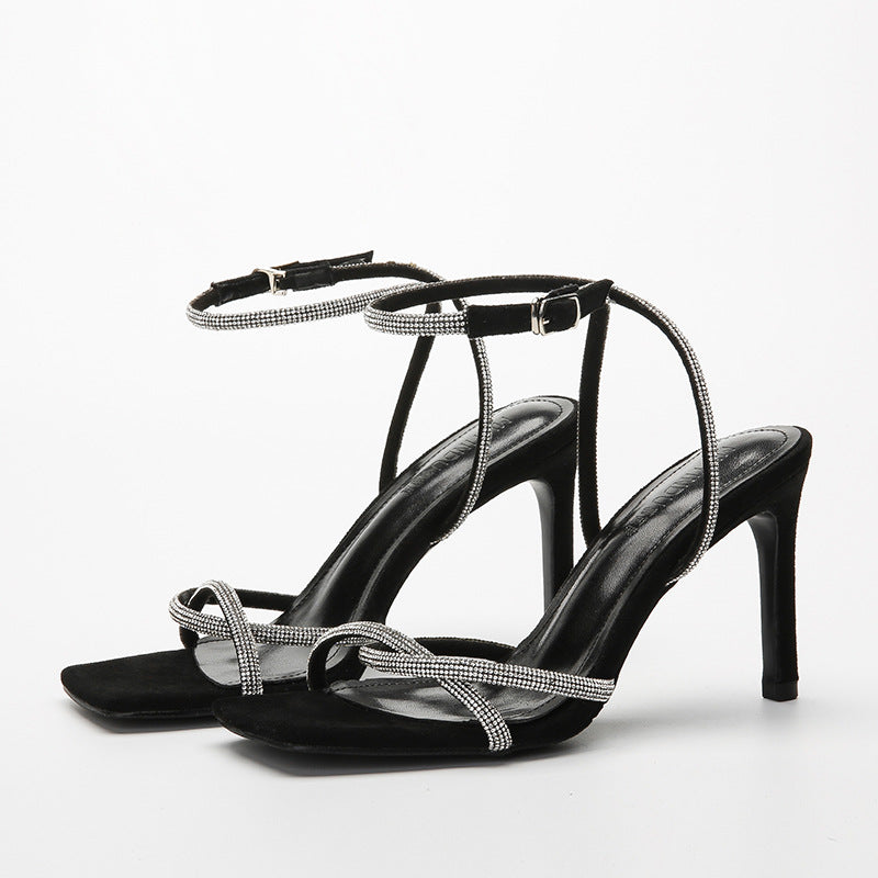 Sandales Talon Haut Une Bride Bout Carré