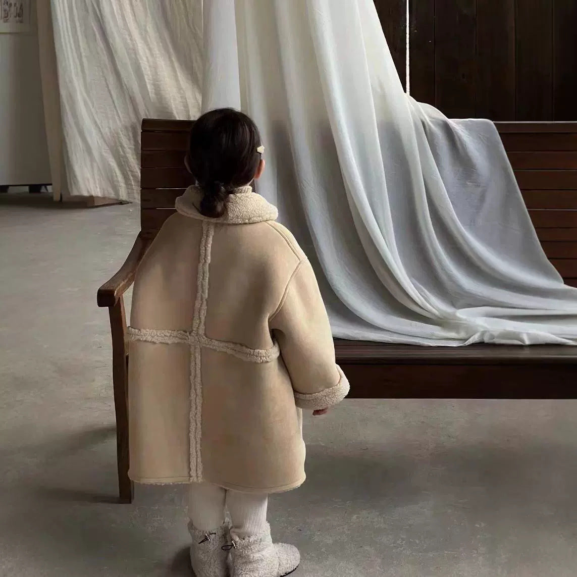 🌸 Nayéma – Manteau Douillet Fille en Laine d’Agneau