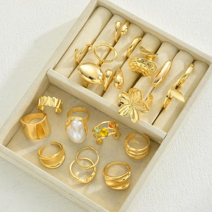 Versatile Irregular Ring With Inlaid Shaped Pearls