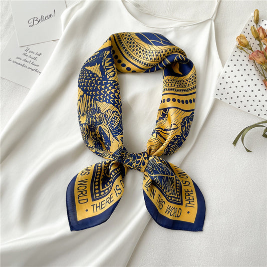 Léa Petit Foulard Carré