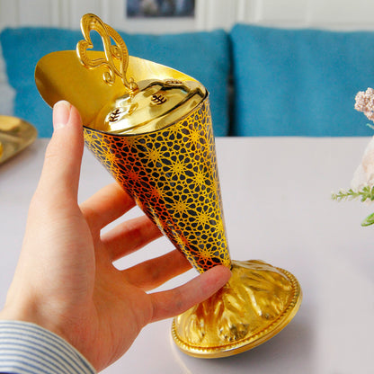 Minata – Brûleur d’encens métal motif doré ✨