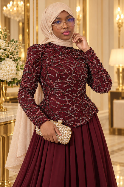 Robe de soirée DIJANTA brodée de sequins et perles – Bordeaux – détail