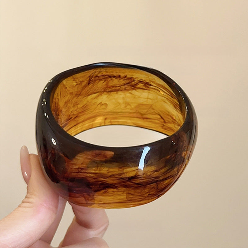 Amber Bracelet Résine Large Bord Irrégulier Tan
