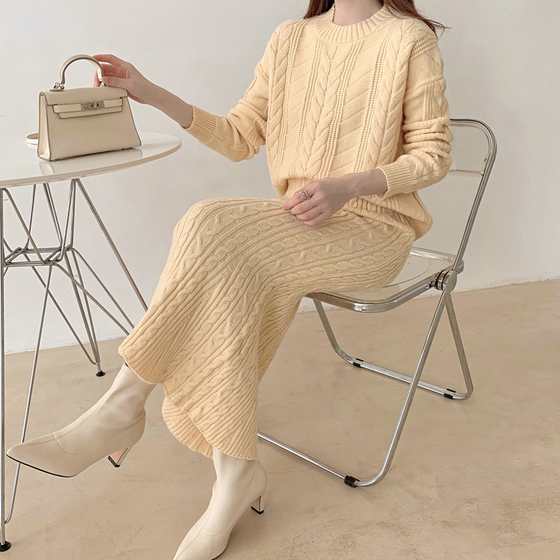 Liréa – Ensemble Pull Twist Slim + Jupe Mi-longue Tricotée