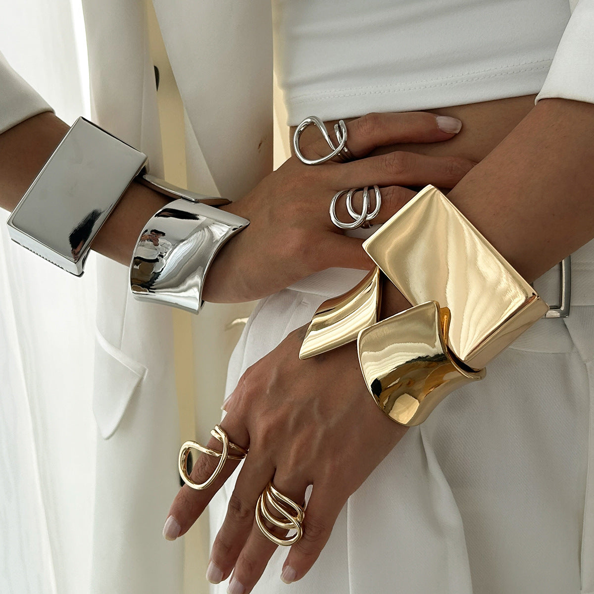 Sienna Bracelet Large Géométrique Carré Brillant