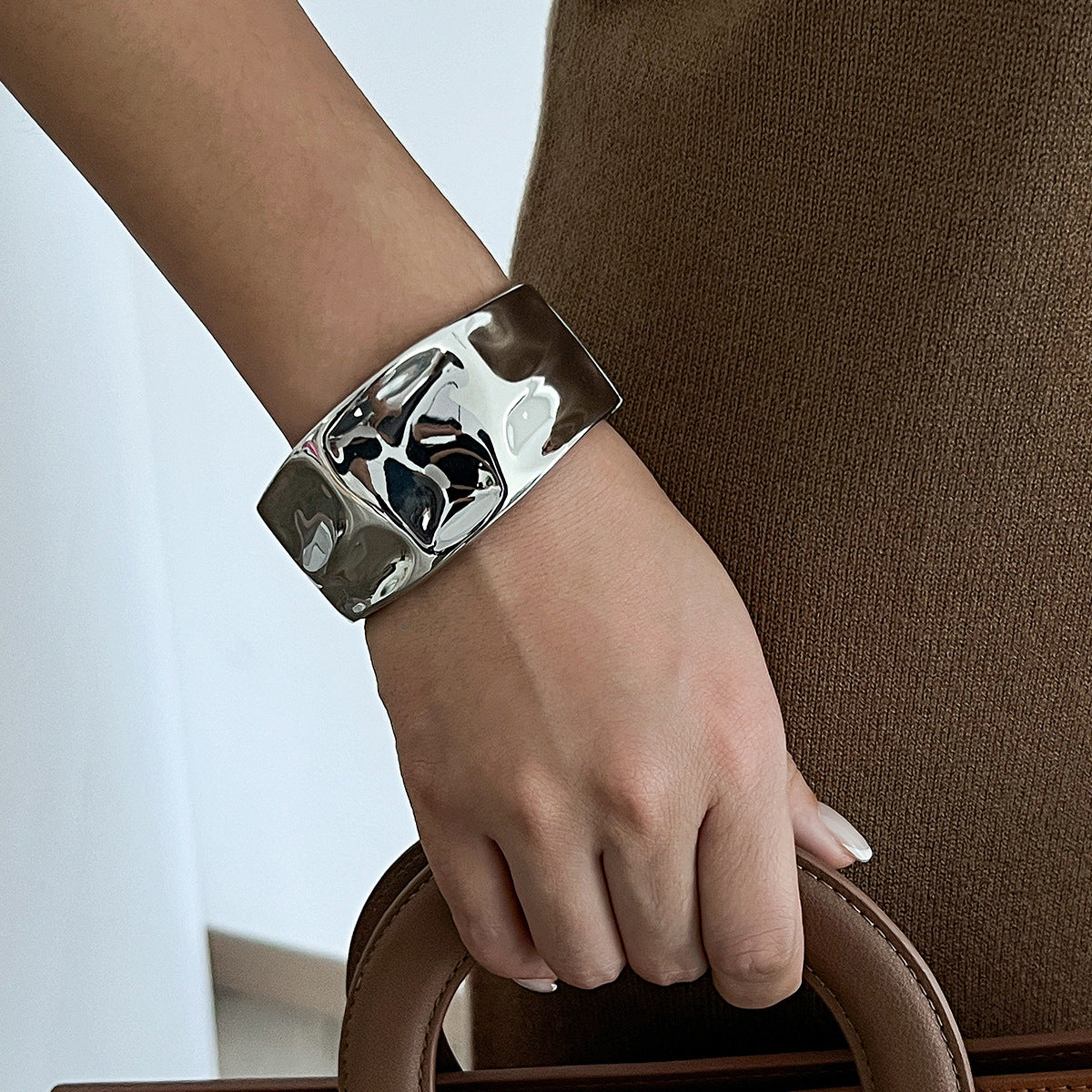 Aria Bracelet Métal Plissé Design Anneau Torsadé