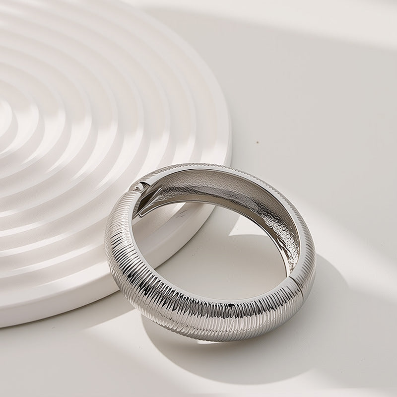 Raven Bracelet Ouvert Large Punk Luxe Léger